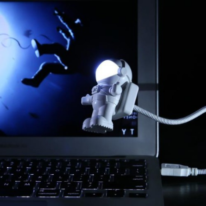 Astronot USB Gece Lambası resmi