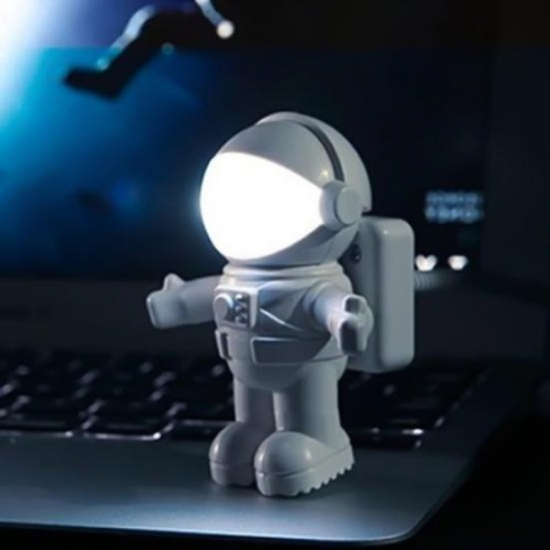 Astronot USB Gece Lambası resmi