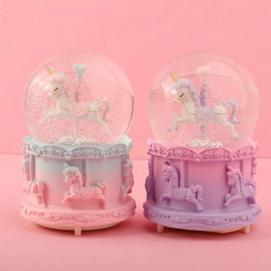 Orta Boy Müzikli Unicorn Kar Küresi resmi