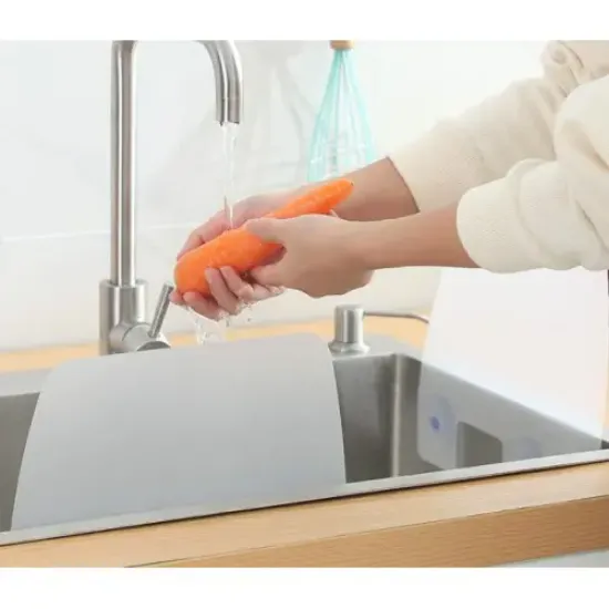 Lavabo ve Ocak Sıçrama Önleyici Vantuzlu Kalkan resmi