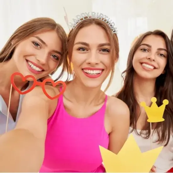 Gümüş Kristal Taşlı Happy Birthday Tacı resmi