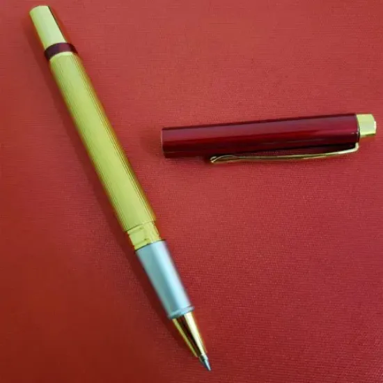 Kutulu Kırmızı Gold Tasarım Roller Kalem resmi