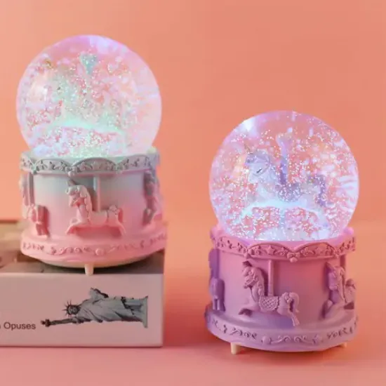 Orta Boy Müzikli Unicorn Kar Küresi resmi
